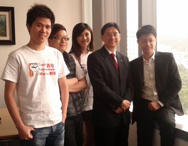 青年創業軍專訪: 香港電台節目《與CEO對話》主持，陳志輝教授